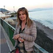 ex insegnante di lettere presso scuola superiore , buonissima conoscenza del francese essendo vissuta in Belgio per molti anni